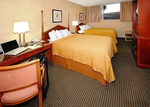 Quality Inn & Suites Downtown Phoenix Hotel